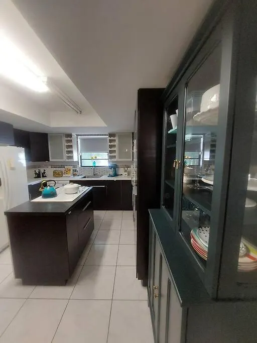 Lägenhet Oya Suite-Gated Oasis With Pool, Courtyard, & Whimsical Kids Rooms! Tampa